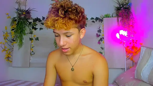 Angel superhuge online show from November 20, 2025, 8:09 pm