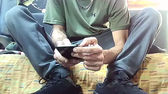 Snapshot of lovehairymature90 chatting on November 10, 2025, 11:04 am lovehairymature90 online show from November 10, 2025, 11:04 am