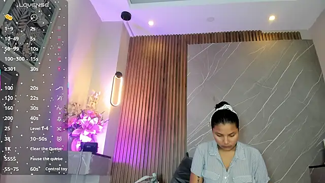 Snapshot of emma__rose1 chatting on October 12, 2025, 2:13 am emma rose1 online show from October 12, 2025, 2:13 am