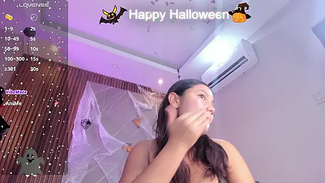 Snapshot of emma__rose1 chatting on November 1, 2025, 2:18 am emma rose1 online show from November 1, 2025, 2:18 am