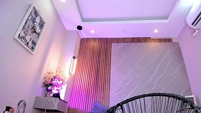 Snapshot of emma__rose1 chatting on October 9, 2025, 2:23 am emma rose1 online show from October 9, 2025, 2:23 am