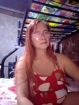 Snapshot of SexyHottMom chatting on February 10, 2026, 1:04 am SexyHottMom online show from February 10, 2026, 1:04 am