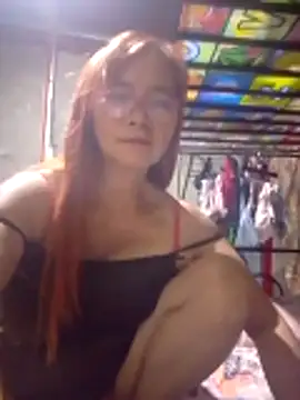 Snapshot of SexyHottMom chatting on February 5, 2026, 12:34 pm SexyHottMom online show from February 5, 2026, 12:34 pm