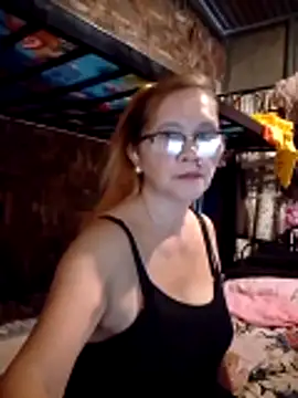 SexyHottMom online show from June 20, 2026, 8:19 am