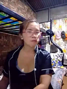 Snapshot of SexyHottMom chatting on March 21, 2026, 9:08 pm SexyHottMom online show from March 21, 2026, 9:08 pm