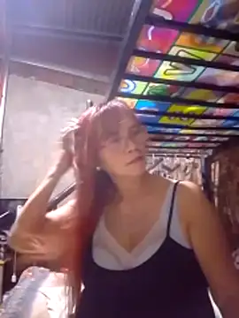 Snapshot of SexyHottMom chatting on March 10, 2026, 12:53 pm SexyHottMom online show from March 10, 2026, 12:53 pm