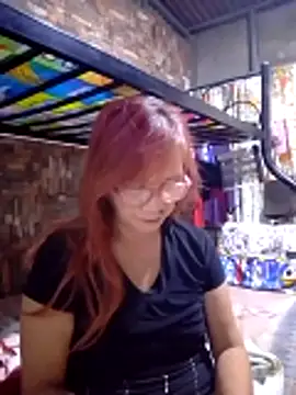 Snapshot of SexyHottMom chatting on March 16, 2026, 8:44 pm SexyHottMom online show from March 16, 2026, 8:44 pm