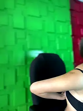 Snapshot of Linda_LS chatting on December 1, 2025, 7:48 pm Linda LS online show from December 1, 2025, 7:48 pm