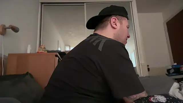 Snapshot of monster_d_2025 chatting on April 2, 2026, 7:15 am monster d 2025 online show from April 2, 2026, 7:15 am