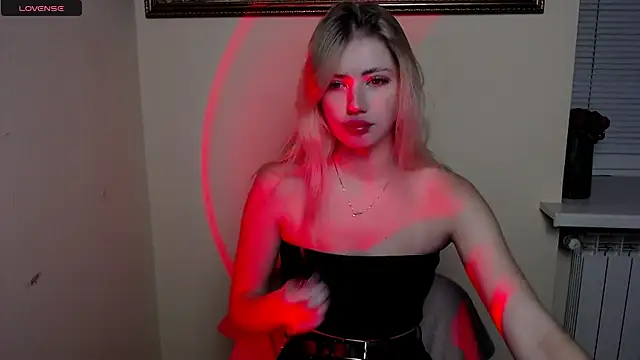 AliceHotty  online show from December 18, 2025, 7:46 am