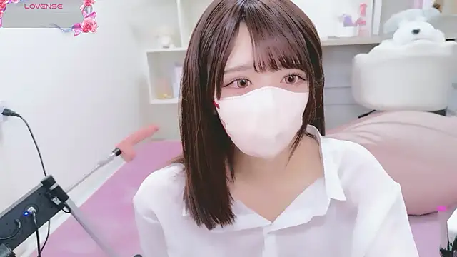 Snapshot of Reina_Fcup chatting on February 14, 2026, 9:09 am Reina Fcup online show from February 14, 2026, 9:09 am