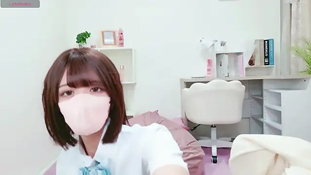 Reina Fcup online show from May 16, 2026, 9:19 am