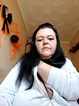 Snapshot of BlacReign chatting on November 2, 2025, 12:43 pm BlacReign online show from November 2, 2025, 12:43 pm