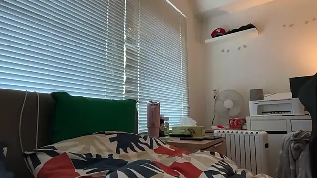 Snapshot of zoetaylorxxx chatting on December 3, 2025, 1:43 pm zoetaylorxxx online show from December 3, 2025, 1:43 pm