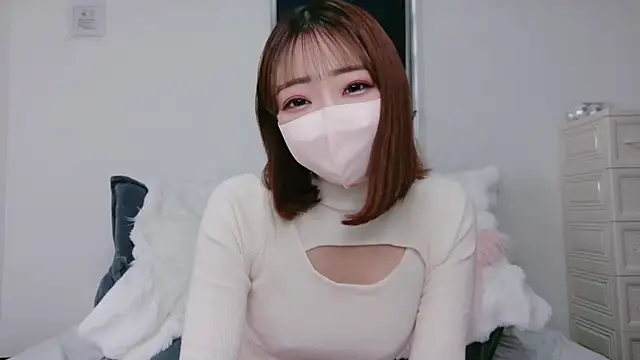 Rina 72 online show from November 5, 2025, 5:21 am