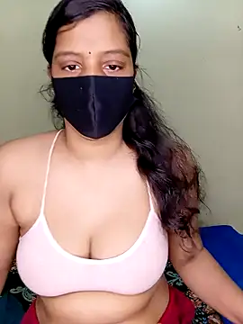 Rose-luckey online show from October 18, 2025, 4:36 am