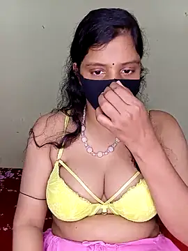 Rose-luckey online show from October 8, 2025, 12:39 pm