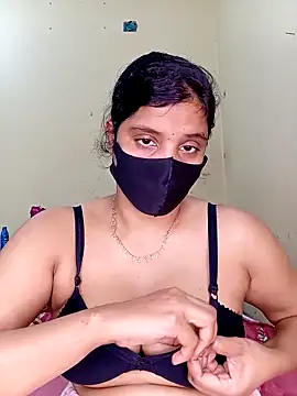 Rose-luckey online show from March 8, 2026, 6:22 pm