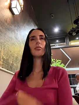 Snapshot of Giorgia-29 chatting on October 10, 2025, 6:09 pm Giorgia-29 online show from October 10, 2025, 6:09 pm