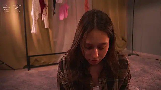 BeckyBurgh online show from November 12, 2025, 5:17 pm