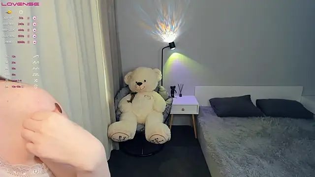  Annybanny  online show from September 21, 2025, 7:24 am