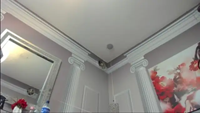 Snapshot of naughty_milf4u_ chatting on November 18, 2025, 12:15 am naughty milf4u online show from November 18, 2025, 12:15 am