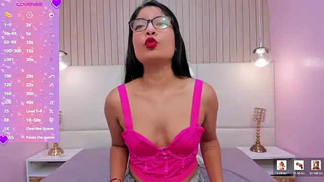 Snapshot of MelanyWayne_ chatting on July 6, 2026, 11:39 am MelanyWayne online show from July 6, 2026, 11:39 am