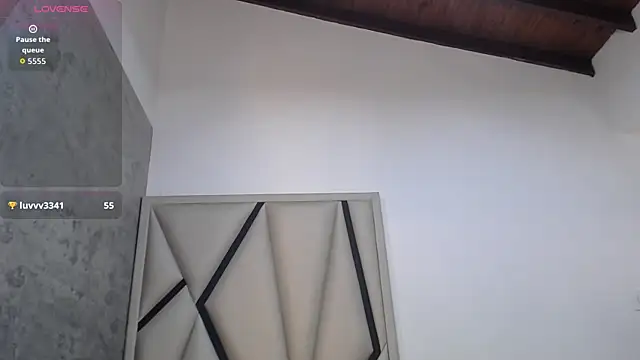 Snapshot of _Leohot_ chatting on November 14, 2025, 3:37 pm Leohot online show from November 14, 2025, 3:37 pm