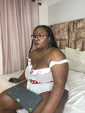 Snapshot of may_storm chatting on August 5, 2026, 3:55 am may storm online show from August 5, 2026, 3:55 am
