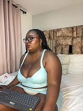Snapshot of may_storm chatting on July 24, 2026, 2:07 am may storm online show from July 24, 2026, 2:07 am