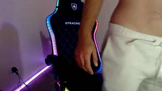 TypicalDepot5 online show from November 7, 2025, 12:37 am