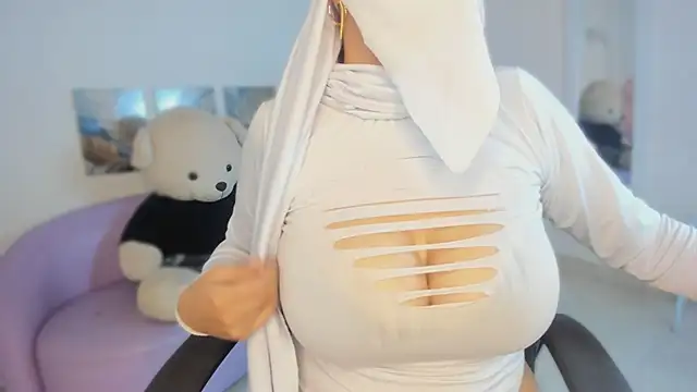 salma isawwii online show from April 18, 2026, 5:04 pm