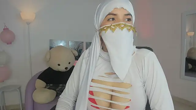 Snapshot of salma_isawwii chatting on May 11, 2026, 2:56 pm salma isawwii online show from May 11, 2026, 2:56 pm