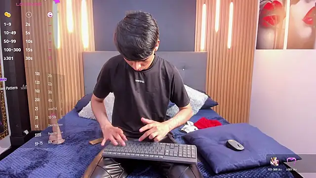 Snapshot of OnlyJos chatting on October 23, 2025, 7:12 pm OnlyJos online show from October 23, 2025, 7:12 pm