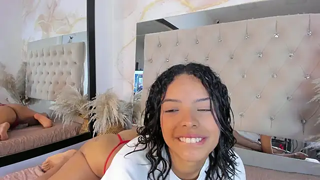 Luna Tylor online show from October 10, 2025, 4:13 am