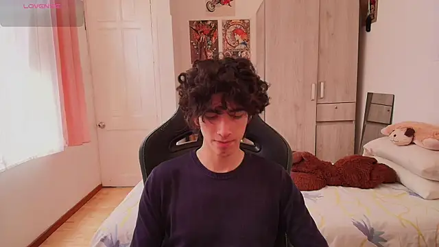 Nude Boy18 online show from April 30, 2026, 8:57 pm
