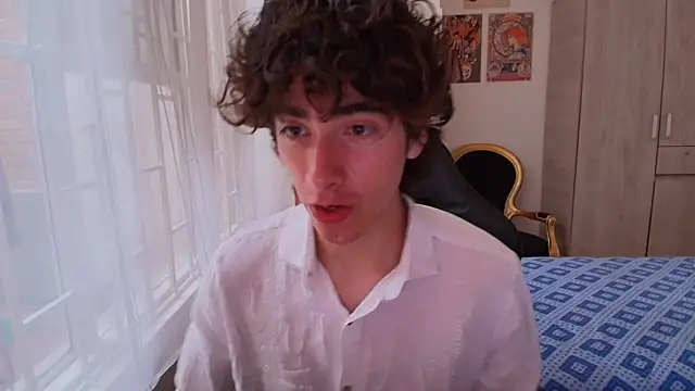 Nude Boy18 online show from October 30, 2025, 7:33 pm