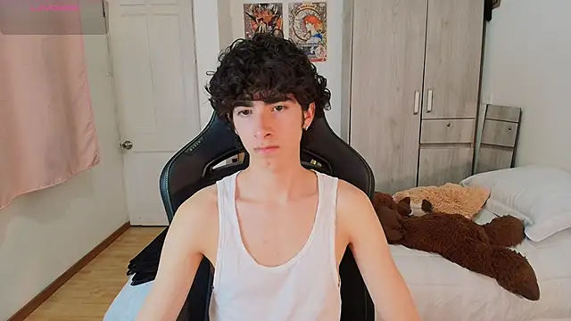 Nude Boy18 online show from May 7, 2026, 1:54 am