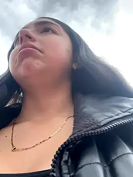 Snapshot of Dulce_1408 chatting on October 8, 2025, 6:52 pm Dulce 1408 online show from October 8, 2025, 6:52 pm