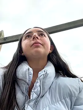 Snapshot of Dulce_1408 chatting on November 24, 2025, 8:42 pm Dulce 1408 online show from November 24, 2025, 8:42 pm