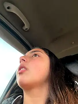 Snapshot of Dulce_1408 chatting on November 6, 2025, 9:52 pm Dulce 1408 online show from November 6, 2025, 9:52 pm