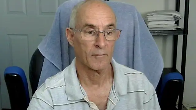 Snapshot of funone1999 chatting on December 3, 2025, 8:08 pm funone1999 online show from December 3, 2025, 8:08 pm