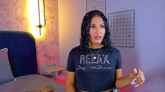 Snapshot of isabellaho1317 chatting on October 24, 2025, 8:52 pm isabellaho1317 online show from October 24, 2025, 8:52 pm