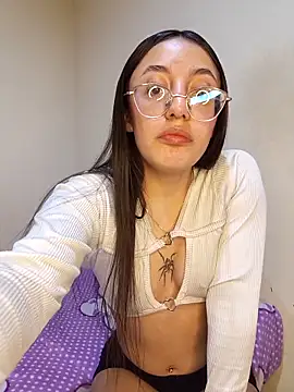 StefaniaFoxx  online show from April 23, 2026, 5:58 am