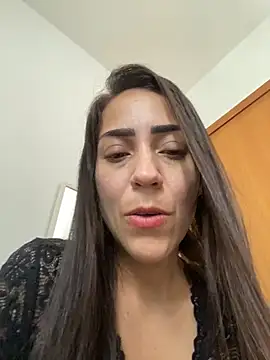 lucioliveira online show from May 2, 2026, 2:22 pm