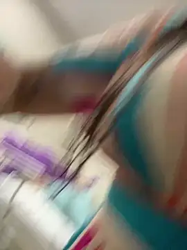 lucioliveira online show from October 12, 2025, 2:46 am