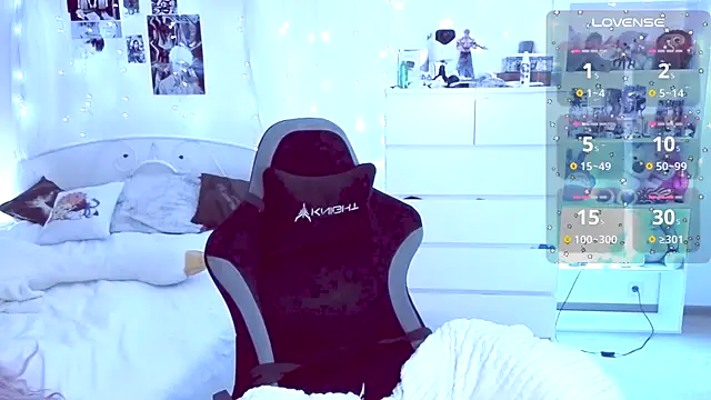 Snapshot of Crystal_somnia chatting on August 1, 2026, 3:04 am Crystal somnia online show from August 1, 2026, 3:04 am