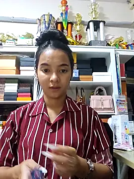 Natural Asian Girl online show from September 30, 2025, 1:28 pm