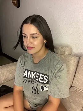 Snapshot of lunita_sweet5 chatting on September 13, 2025, 12:10 am lunita sweet5 online show from September 13, 2025, 12:10 am