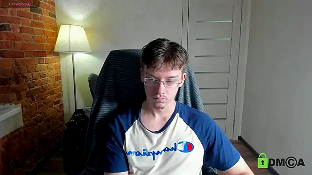 Snapshot of Harm_Dick chatting on December 14, 2025, 12:44 pm Harm Dick online show from December 14, 2025, 12:44 pm